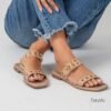 Sandalias cómodas y elegantes para mujer, perfectas para cualquier ocasión. Ya sea para un día de playa o una noche de gala, estas sandalias son ideales Adhara arena